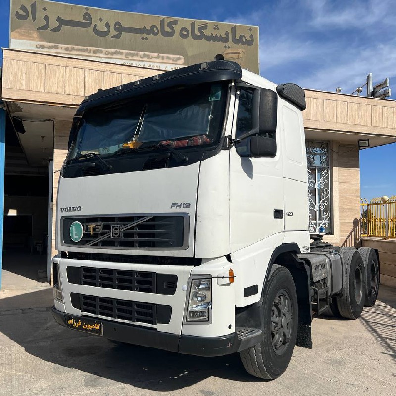 نمایشگاه کامیون فرزاد سورمق آباده فارس